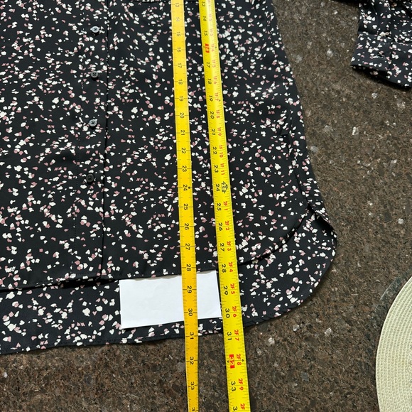 Buttoned Down Long Sleeve Crepe Blouse Size Small - Picture 8 of 9